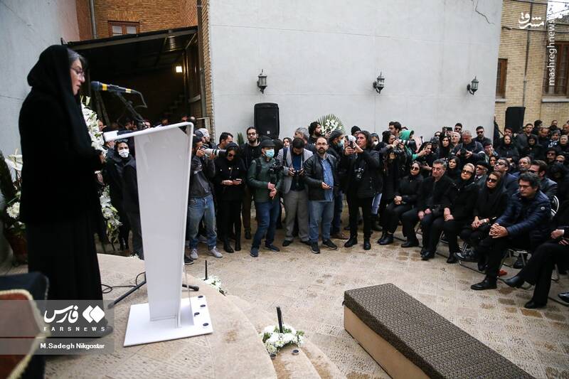 پیکر بیتا فرهی تشییع شد+ عکس