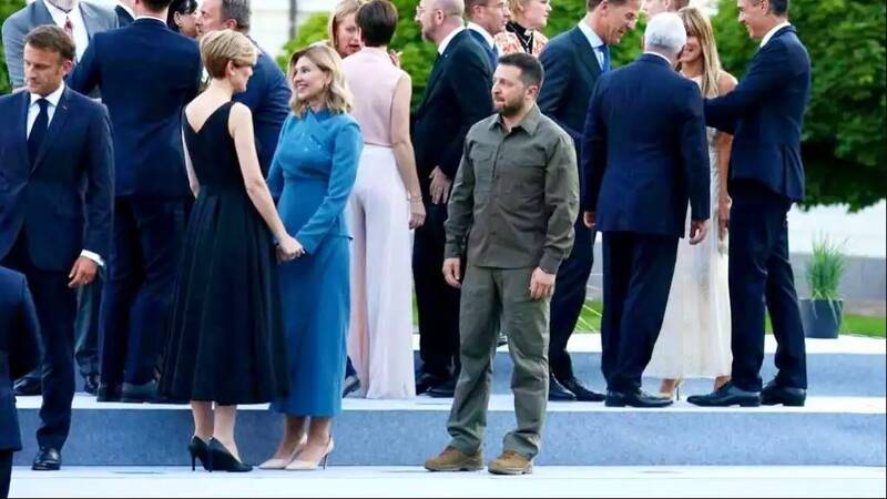 پارانویای زلنسکی نسبت به فرماندهان نظامی اوکراین/ وقتی شلیکهای ۷ اکتبر حماس زیر پای زلنسکی را خالی کردند