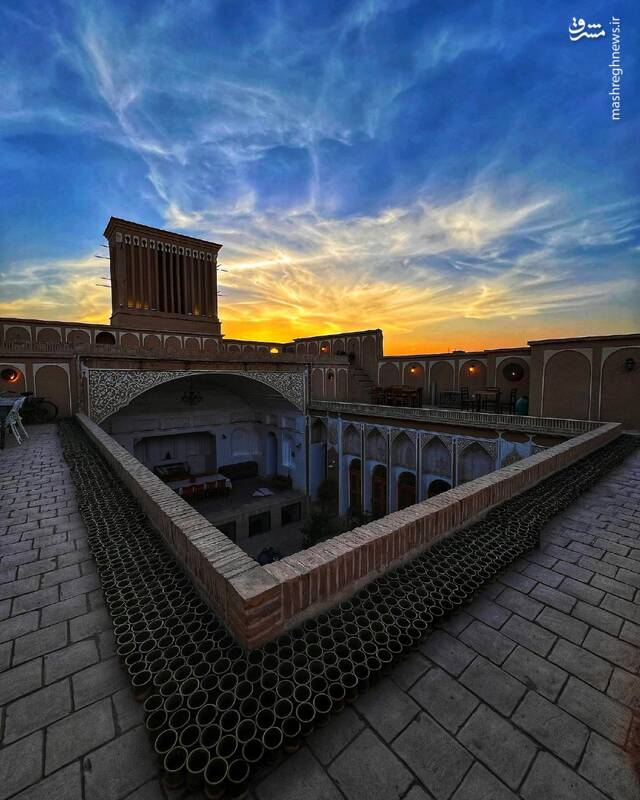 زیبایی خیره کننده آسمان از خانه هنر یزد