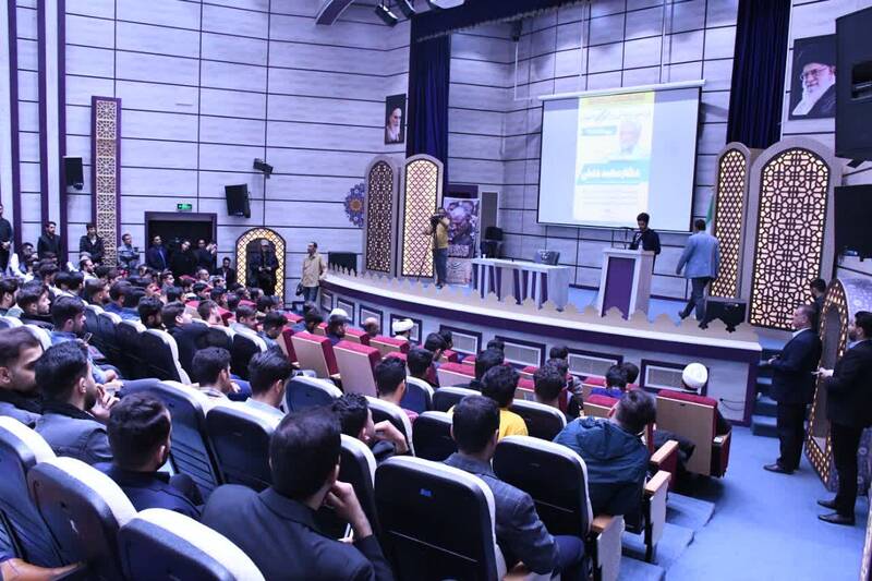 آنچه در نشست عضو مجمع تشخیص مصلحت نظام با دانشجویان لرستان گذشت