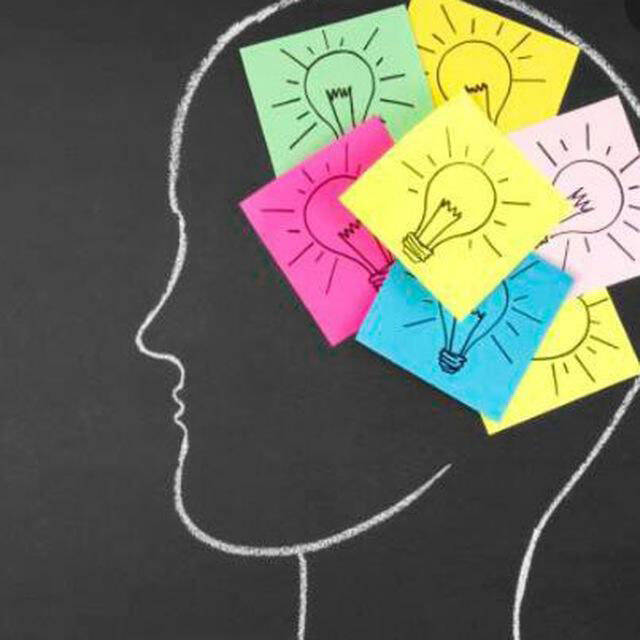 ایدئولوژی، فیلسوفان و روشنفکری میانتهی