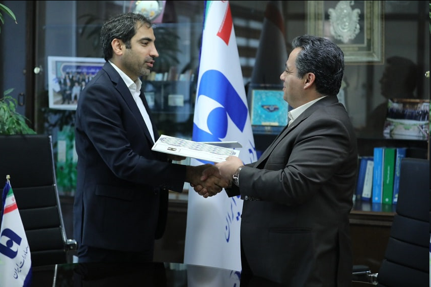 بانک صادرات ایران با فولاد آلیاژی ایران تفاهمنامه امضا کرد