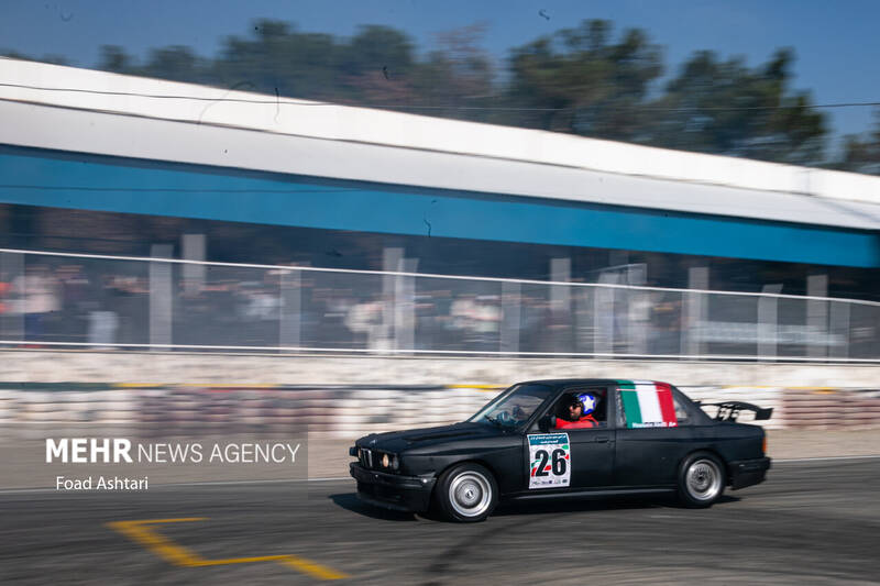 مسابقات کار پارک دریفت در دو کلاس مبتدی و حرفهای صبح روز جمعه ۱۷ آذر ۱۴۰۲ در پیست اتومبیلرانی آزادی برگزار شد.