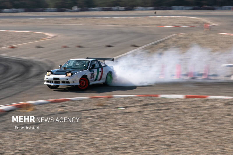 مسابقات کار پارک دریفت در دو کلاس مبتدی و حرفهای صبح روز جمعه ۱۷ آذر ۱۴۰۲ در پیست اتومبیلرانی آزادی برگزار شد.