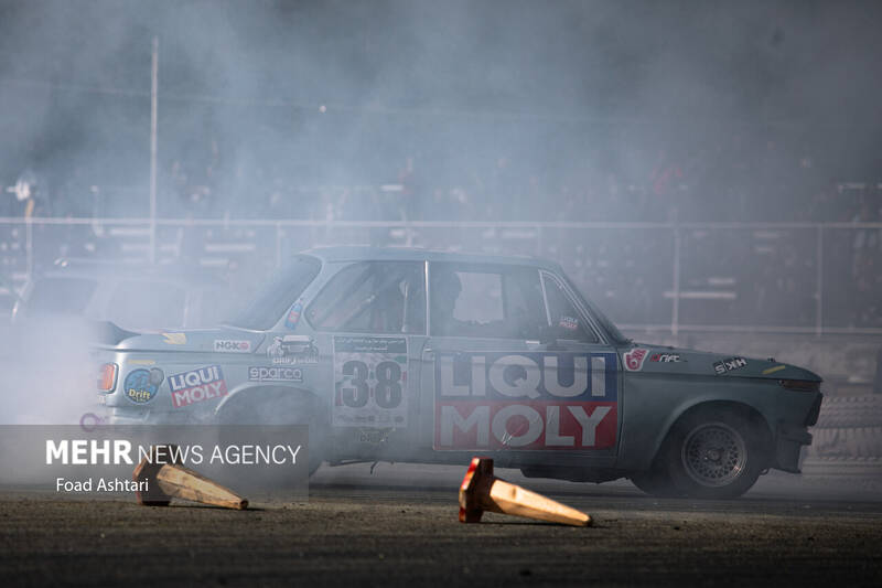 مسابقات کار پارک دریفت در دو کلاس مبتدی و حرفهای صبح روز جمعه ۱۷ آذر ۱۴۰۲ در پیست اتومبیلرانی آزادی برگزار شد.