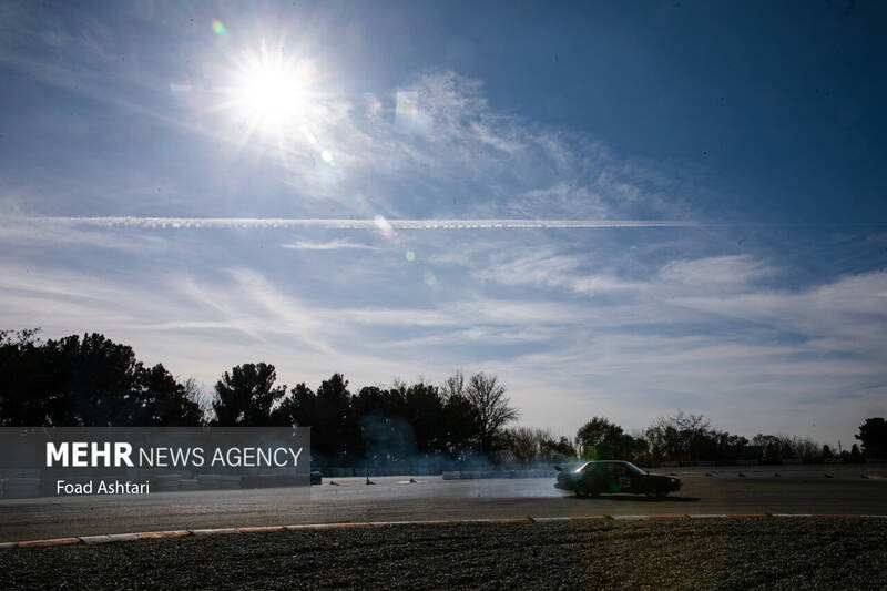 مسابقات کار پارک دریفت در دو کلاس مبتدی و حرفهای صبح روز جمعه ۱۷ آذر ۱۴۰۲ در پیست اتومبیلرانی آزادی برگزار شد.