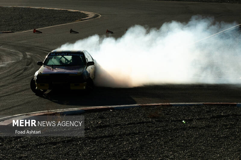 مسابقات کار پارک دریفت در دو کلاس مبتدی و حرفهای صبح روز جمعه ۱۷ آذر ۱۴۰۲ در پیست اتومبیلرانی آزادی برگزار شد.