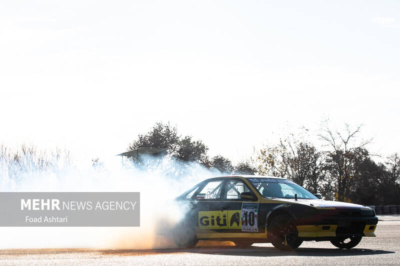مسابقات کار پارک دریفت در دو کلاس مبتدی و حرفهای صبح روز جمعه ۱۷ آذر ۱۴۰۲ در پیست اتومبیلرانی آزادی برگزار شد.