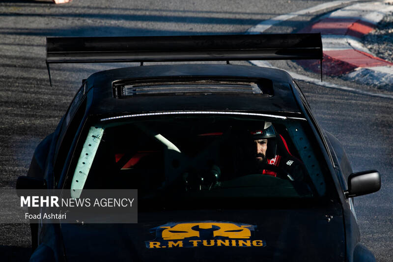 مسابقات کار پارک دریفت در دو کلاس مبتدی و حرفهای صبح روز جمعه ۱۷ آذر ۱۴۰۲ در پیست اتومبیلرانی آزادی برگزار شد.