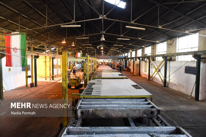 بازدید رئیس جمهور از کارخانه ایران تراورس البرز