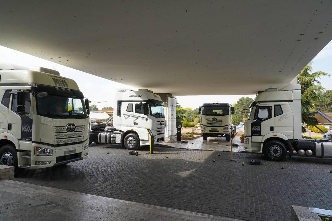 مصاف گروه بهمن با رقبا در حاشیه معرفی سه محصول سیبا موتور؛ فاو J6 فقط چهار میلیارد و ۶۷ میلیون