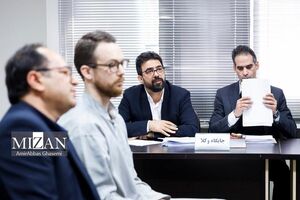 اولین جلسه دادگاه رسیدگی به اتهامات «یوهان فلودروس»/ نماینده دادستان: متهم با رژیم صهیونیستی همکاری اطلاعاتی داشته است