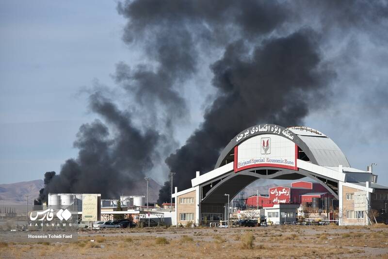 دومین روز آتش سوزی