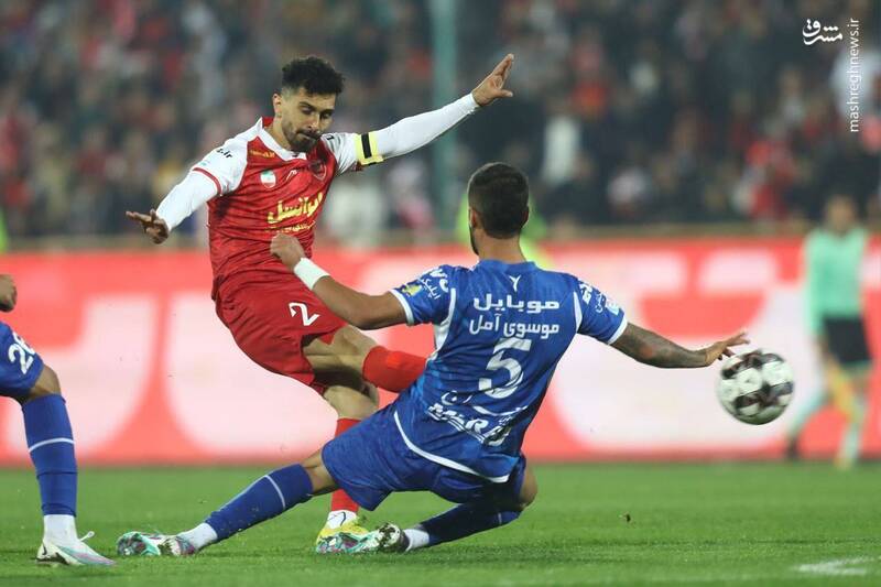 این پنالتی با وجود VAR مشکلات داوری را بغرنجتر کرد/ شادی گل نکونام بااین همه تجربه عادی نیست