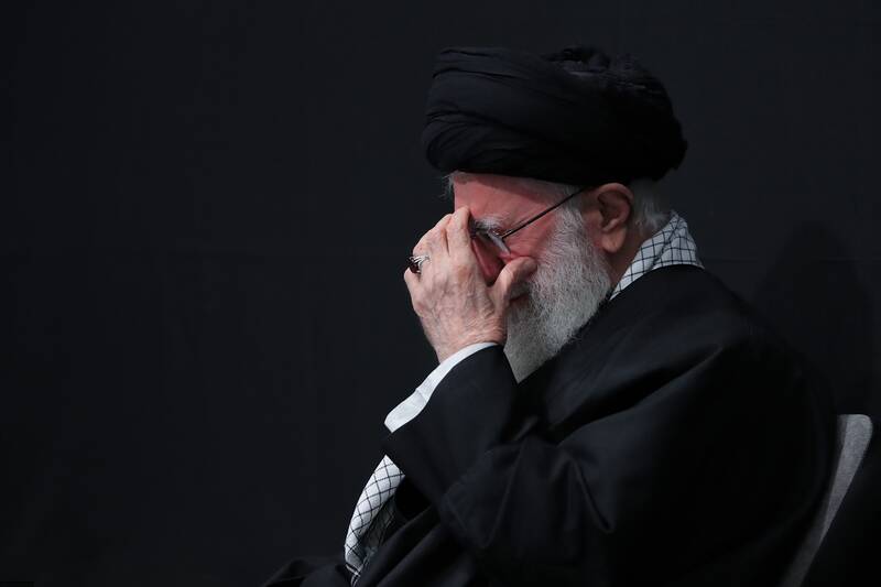 مروری بر بیانات رهبر انقلاب درباره ابعاد سیاسی و اجتماعی حضرت زهرا(س)