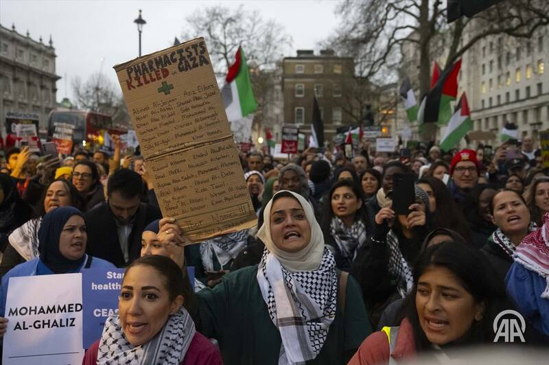 راهپیمایی سکوت در لندن در حمایت از پرسنل پزشکی غزه +عکس