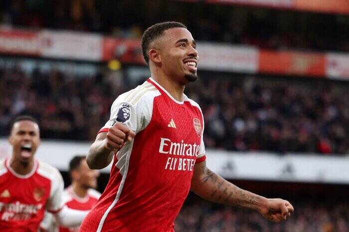 صعود موقت آرسنال به صدر با نمایش درخشان خانگی/ یاران قدوس قربانی جدید استونویلا