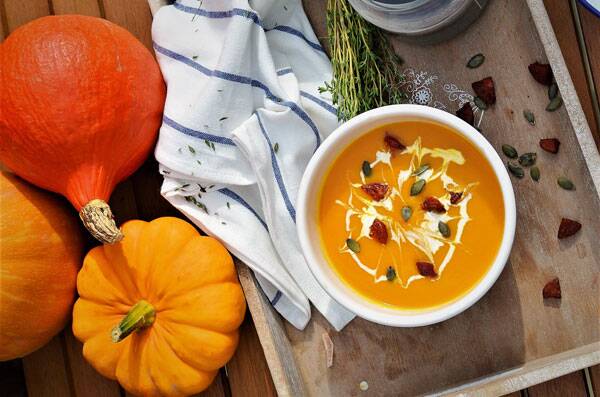 آشها و غذاهایهای سنتی اصفهانیها در شب یلدا