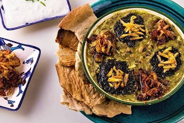 آشها و غذاهایهای سنتی اصفهانیها در شب یلدا