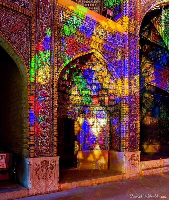 جادوی رنگ و نور در مسجد نصیرالملک شیراز 2