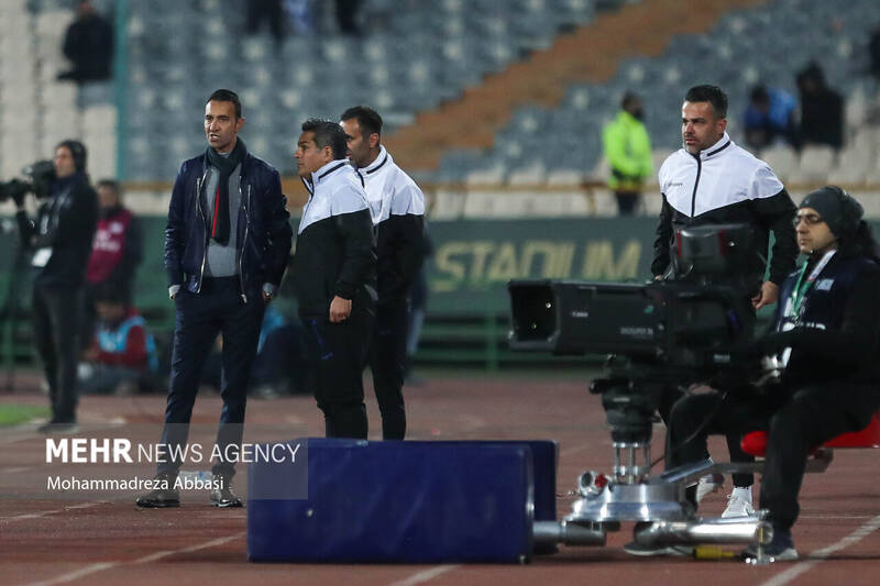 دیدار تیم های فوتبال استقلال تهران و پیکان تهران