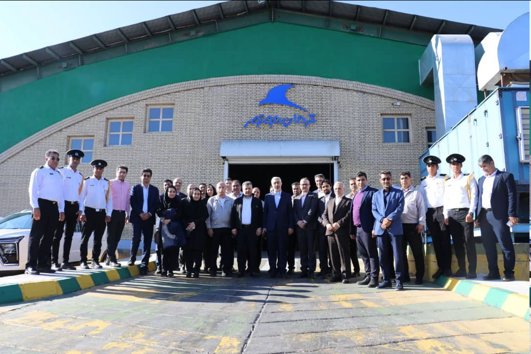 بازدید رئیس سازمان بورس از کارخانه و مجموعه های قطعه سازی شرکت کرمان موتور