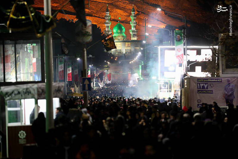 دعای خیر مادر در چهارمین سالگرد حاج قاسم+عکس