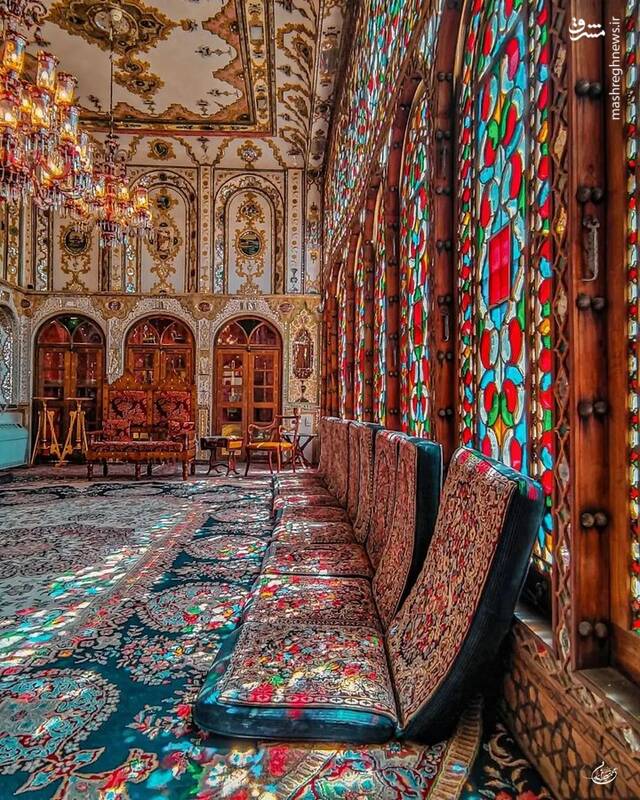 جادوی رنگ و نور در خانه تاریخی ملاباشی