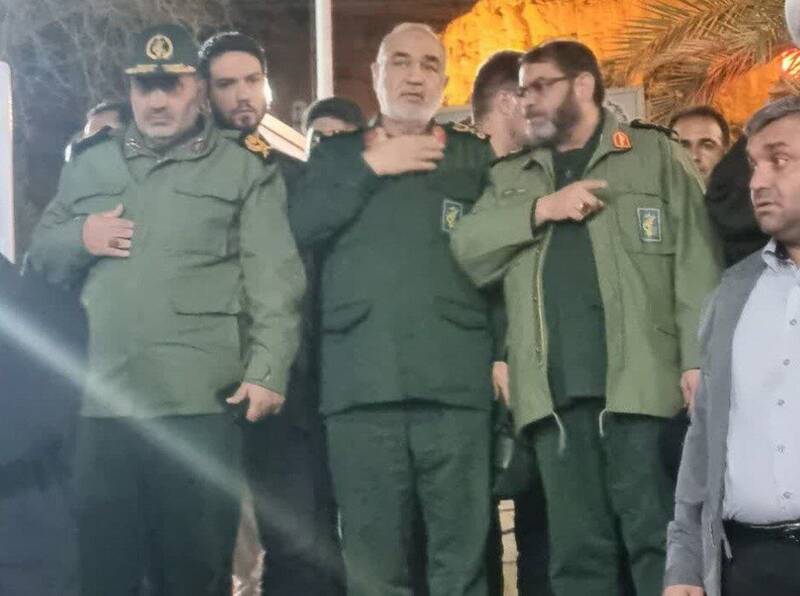 تصاویری از فرمانده کل سپاه و سردار فدوی در محل حمله تروریستی کرمان
