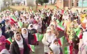 مراسم گرامیداشت شهدای دانش‌آموز کرمان در مدارس ایلام