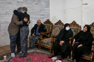 عکس/خانواده های داغدار حادثه تروریستی کرمان