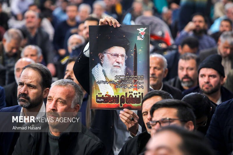 مراسم وداع با پیکر ۲ شهید حادثه تروریستی کرمان در حرم امام رضا (ع)