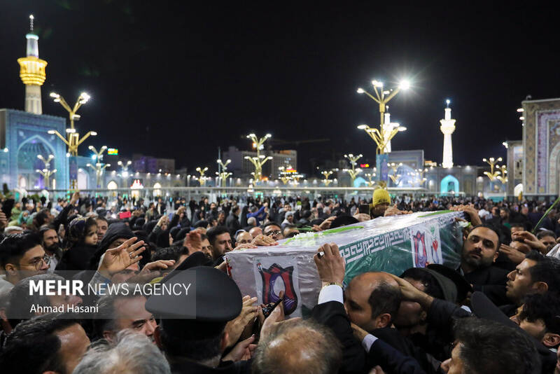 مراسم وداع با پیکر ۲ شهید حادثه تروریستی کرمان در حرم امام رضا (ع)