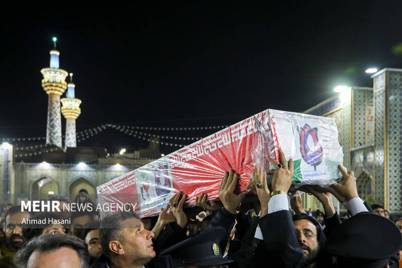 مراسم وداع با پیکر ۲ شهید حادثه تروریستی کرمان در حرم امام رضا (ع)