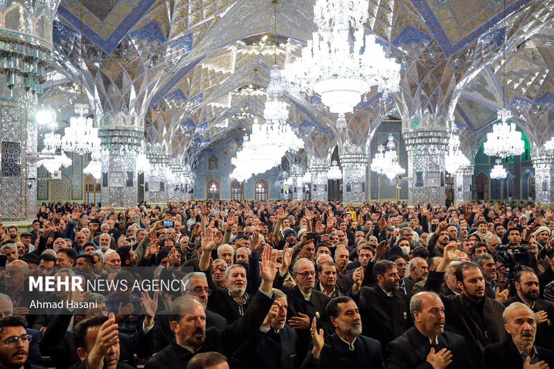 مراسم وداع با پیکر ۲ شهید حادثه تروریستی کرمان در حرم امام رضا (ع)