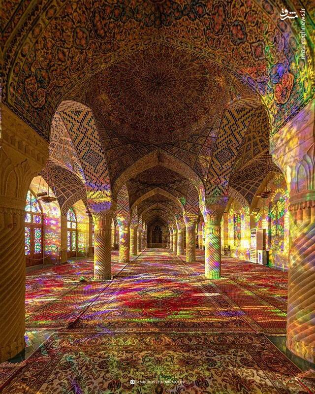 دنیای نور و رنگ در مسجد نصیر الملک شیراز 2