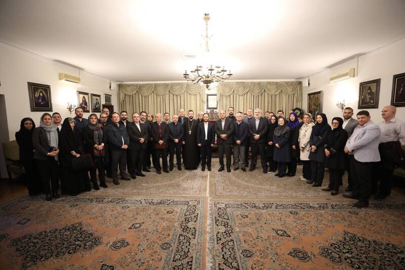 سخنگوی دولت به دیدار نخبگان ارمنی رفت