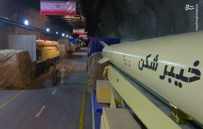 تمرین حمله به تلآویو با ضربه دقیق به مقر تکفیریها در سوریه/ ۲ رکورد مهم سپاه در بزرگترین حمله موشکی فراسرزمینی شکست +عکس