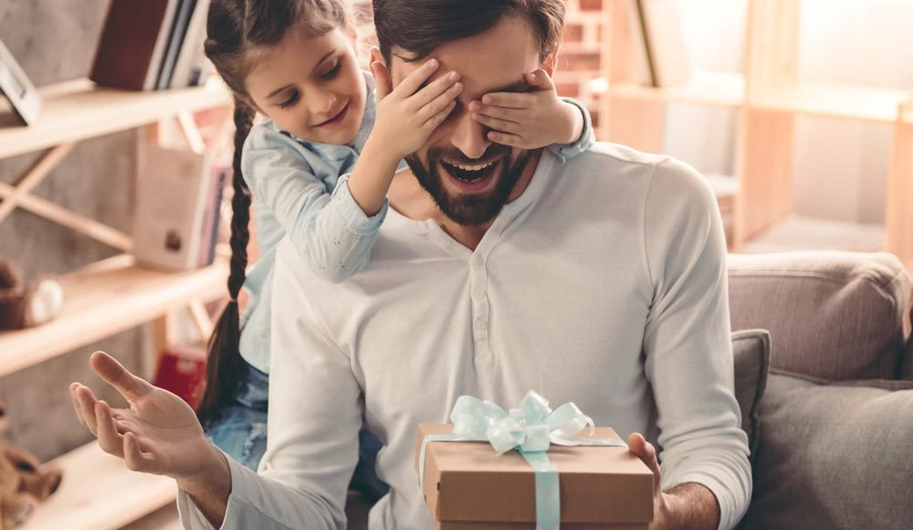 با خواندن این مقاله دیگر نگران خرید کادو برای مرد نباشید