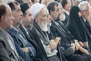 صفهای انتخاباتی جناح راست، پشت دروازه بهارستان