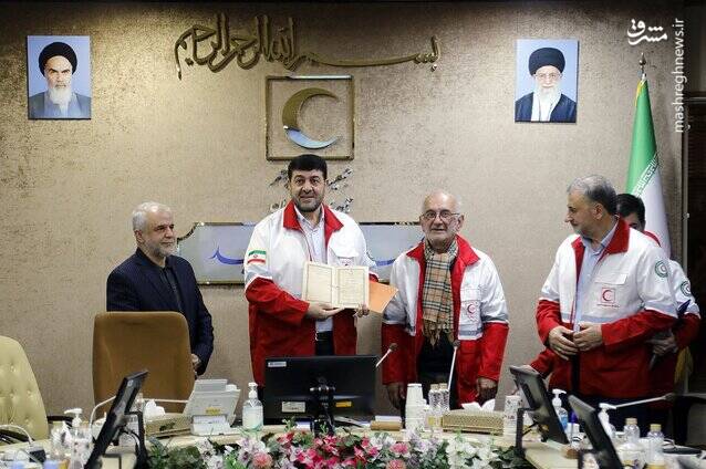 مردی که از ۷۰۰ میلیارد تومان گذشت +عکس