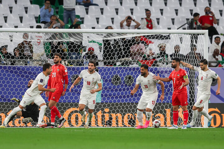 شایستگی ایران رسیدن به جمع ۴ تیم است