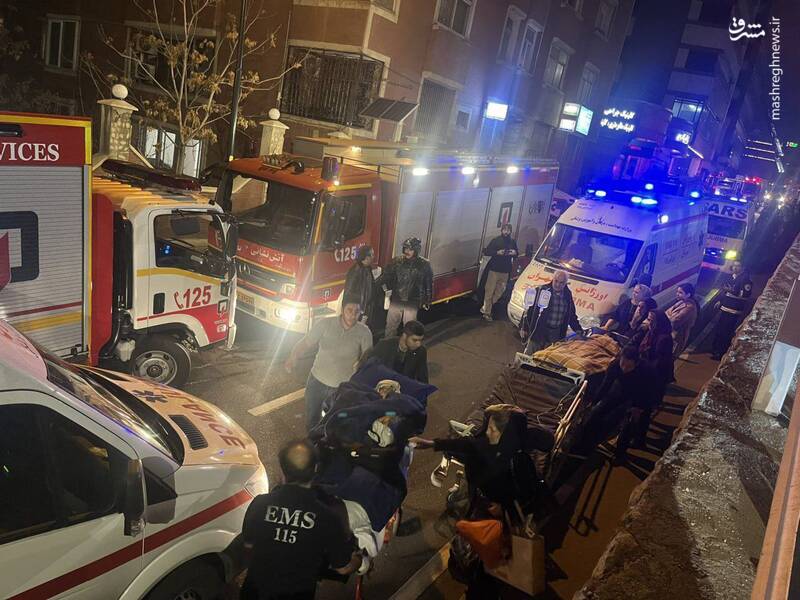 حریق در بیمارستان گاندی تهران / اعزام آتش نشانان به محل حادثه/ حریق مربوط به نمای بیرونی ساختمان است/ آسیبی به بیماران بیمارستان گاندی وارد نشده است +عکس و فیلم