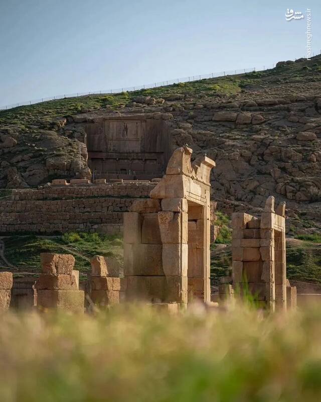 تصویری زیبا از تخت جمشید