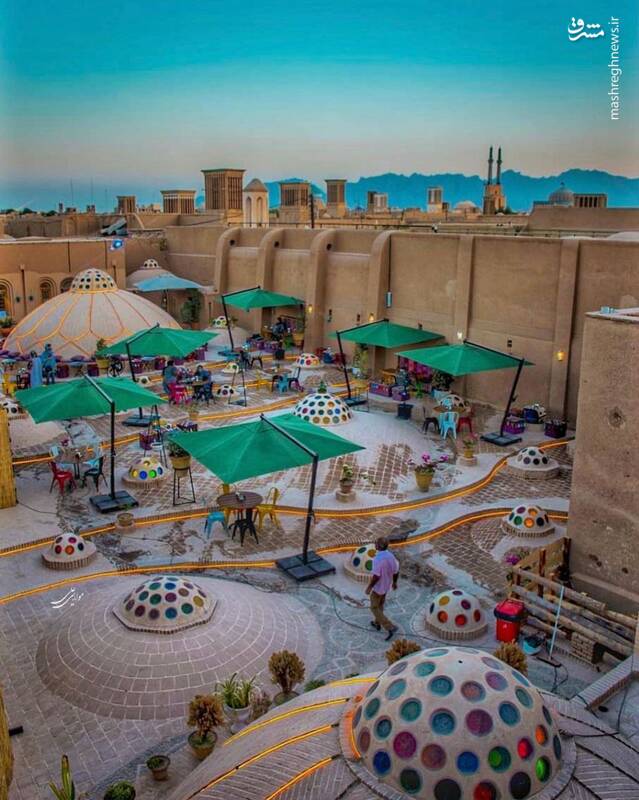 ترکیب رنگ و معماری در حمام ابوالمعالی در استان یزد