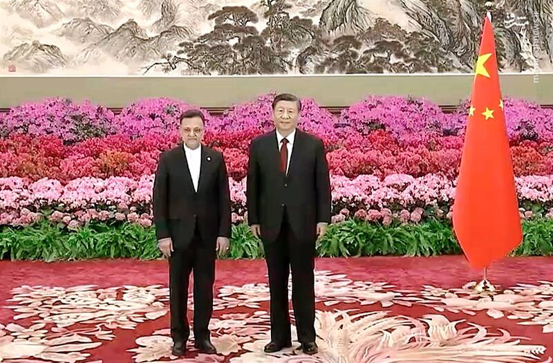 تصاویری از دیدار سفیر ایران با رئیس جمهور چین