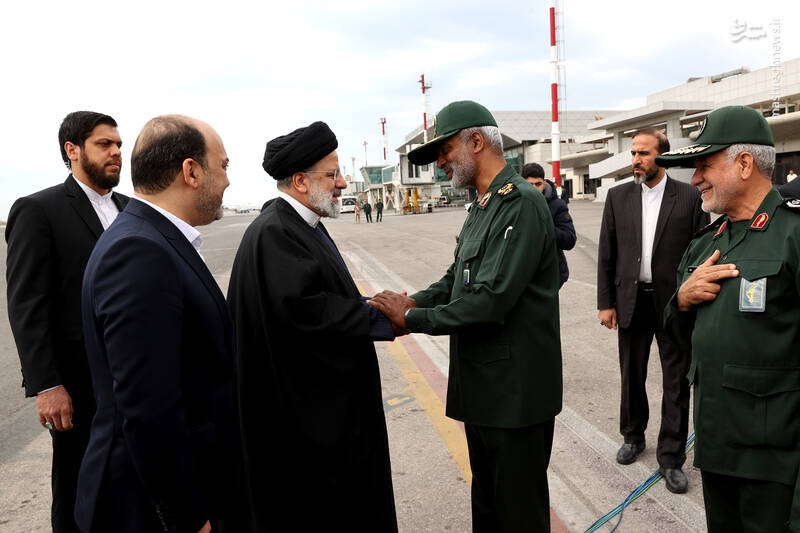 استقبال مقامات استانی از رئیس جمهور در فرودگاه