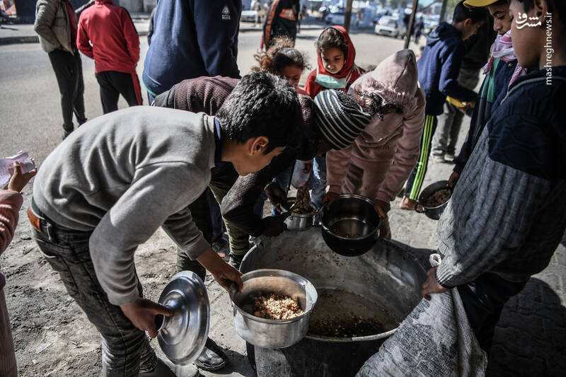 درخواست وزیر افراطی صهیونسیت برای ساخت ۷۰۰۰ واحد جدید در کرانه باختری / بیش از ۳۰۰۰ نظامی اسرائیلی در بخش روانپزشکی ارتش تحت درمان قرار گرفتند/ شرکت کشتیرانی بینالمللی CMA CGM عبور کشتیهای خود از باب المندب را به حالت تعلیق درآورده است+ عکس و فیلم