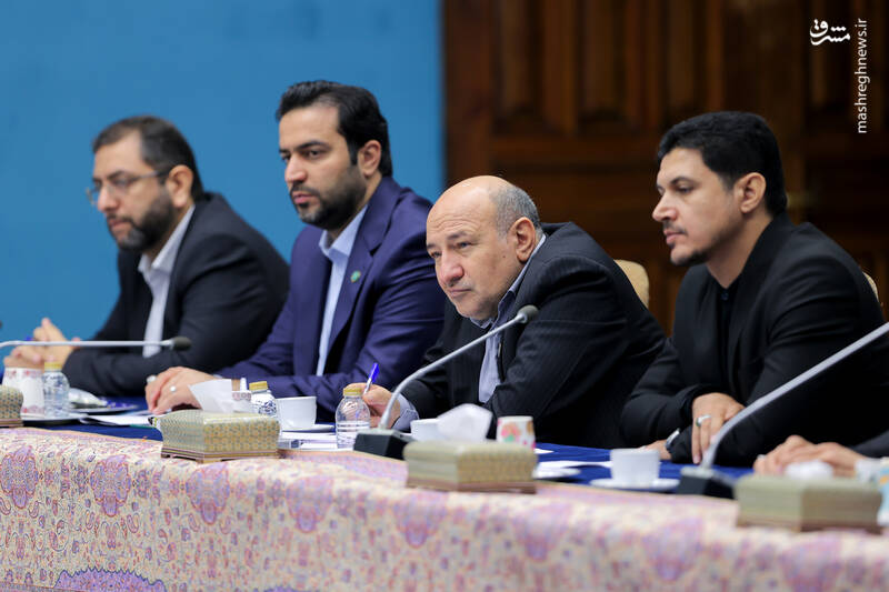عکس / نشست رئیسجمهور با مدیران مناطق آزاد ویژه اقتصادی 12
