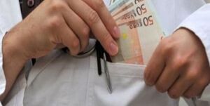 پزشکان زیرمیزیبگیر چقدر جریمه شدند؟